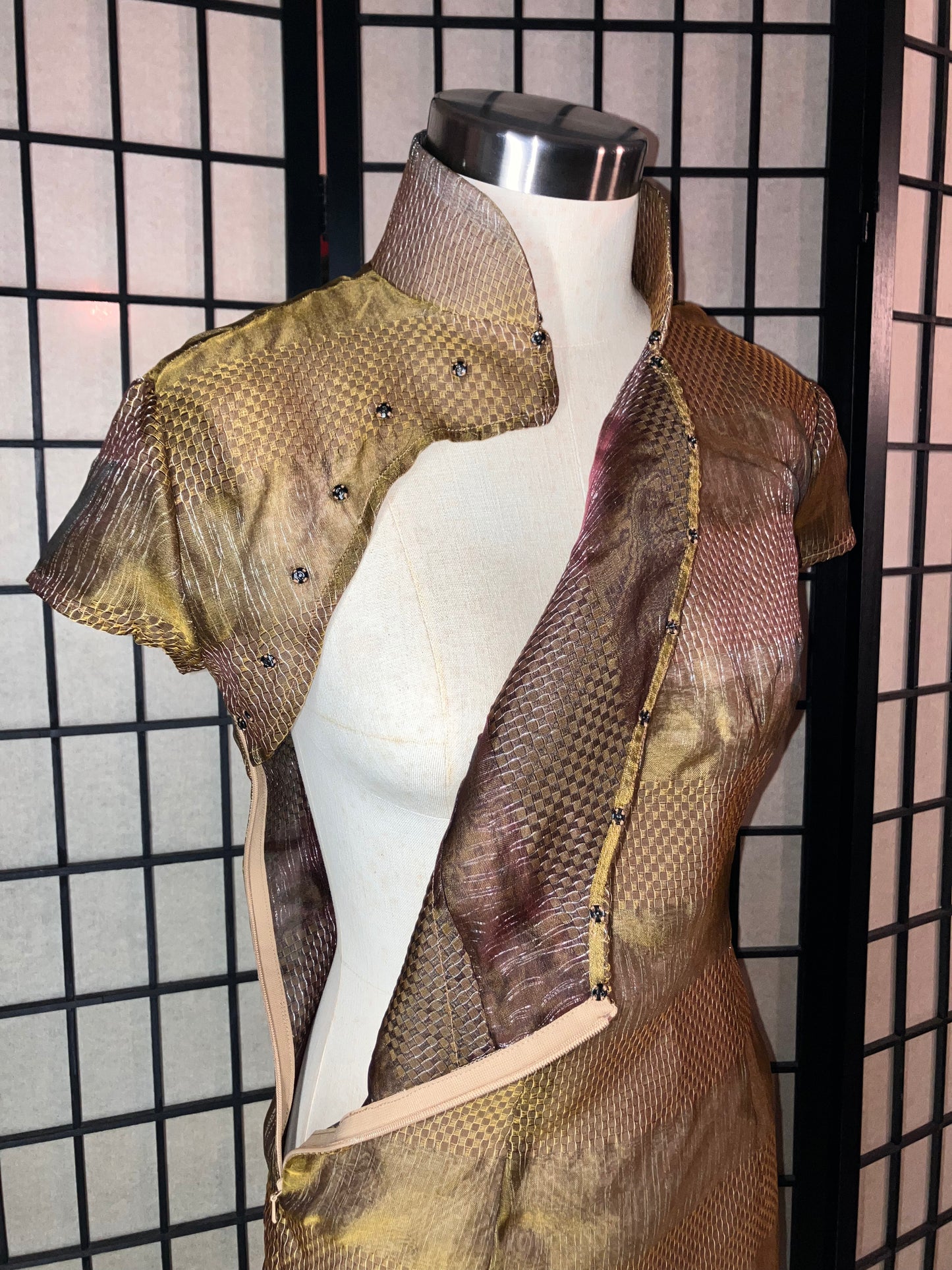 ✨ Goldbraun gestreiftes Organza Cheongsam