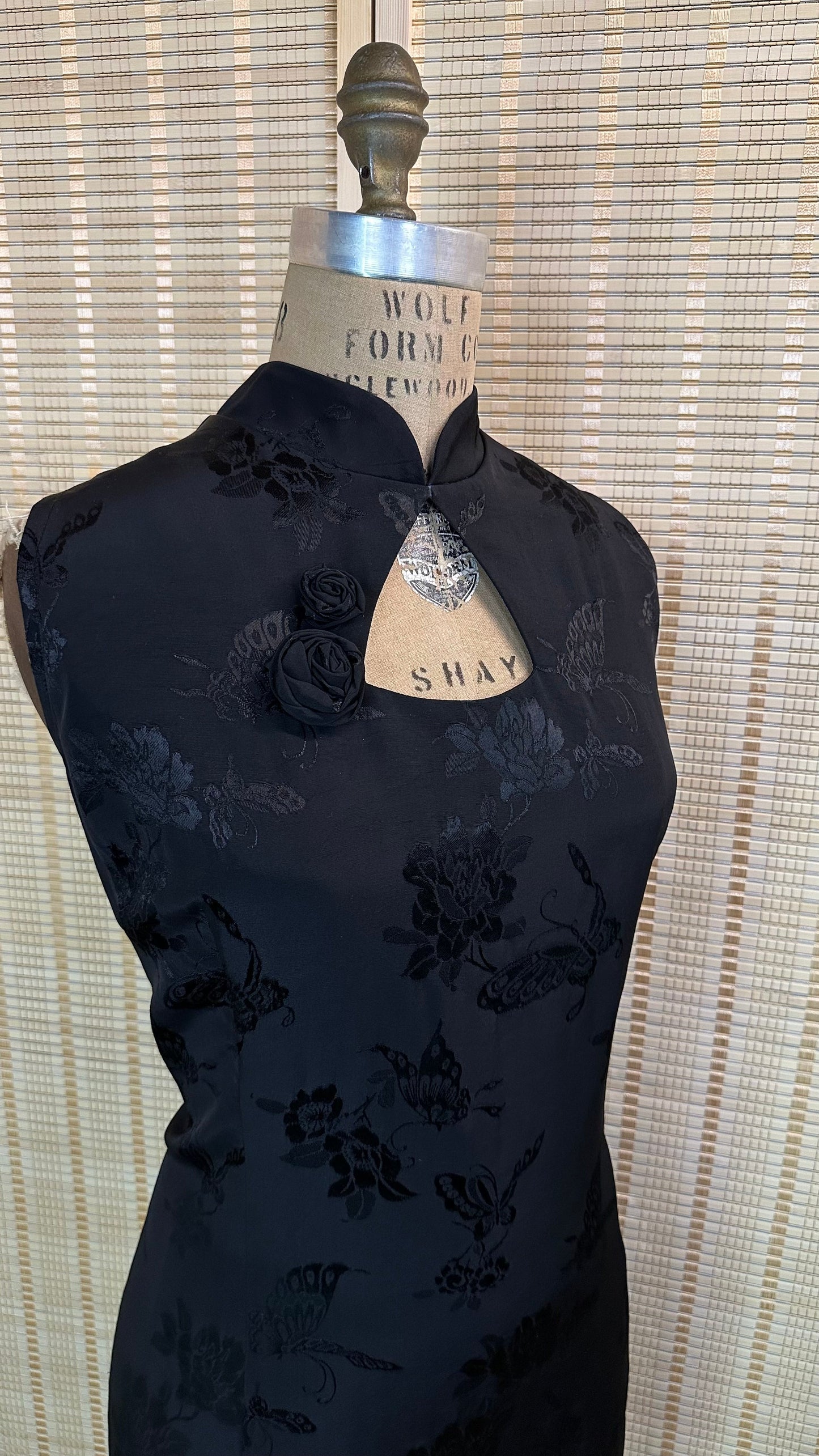 ♠️ Modernes Qipao-Kleid aus schwarzem Brokat