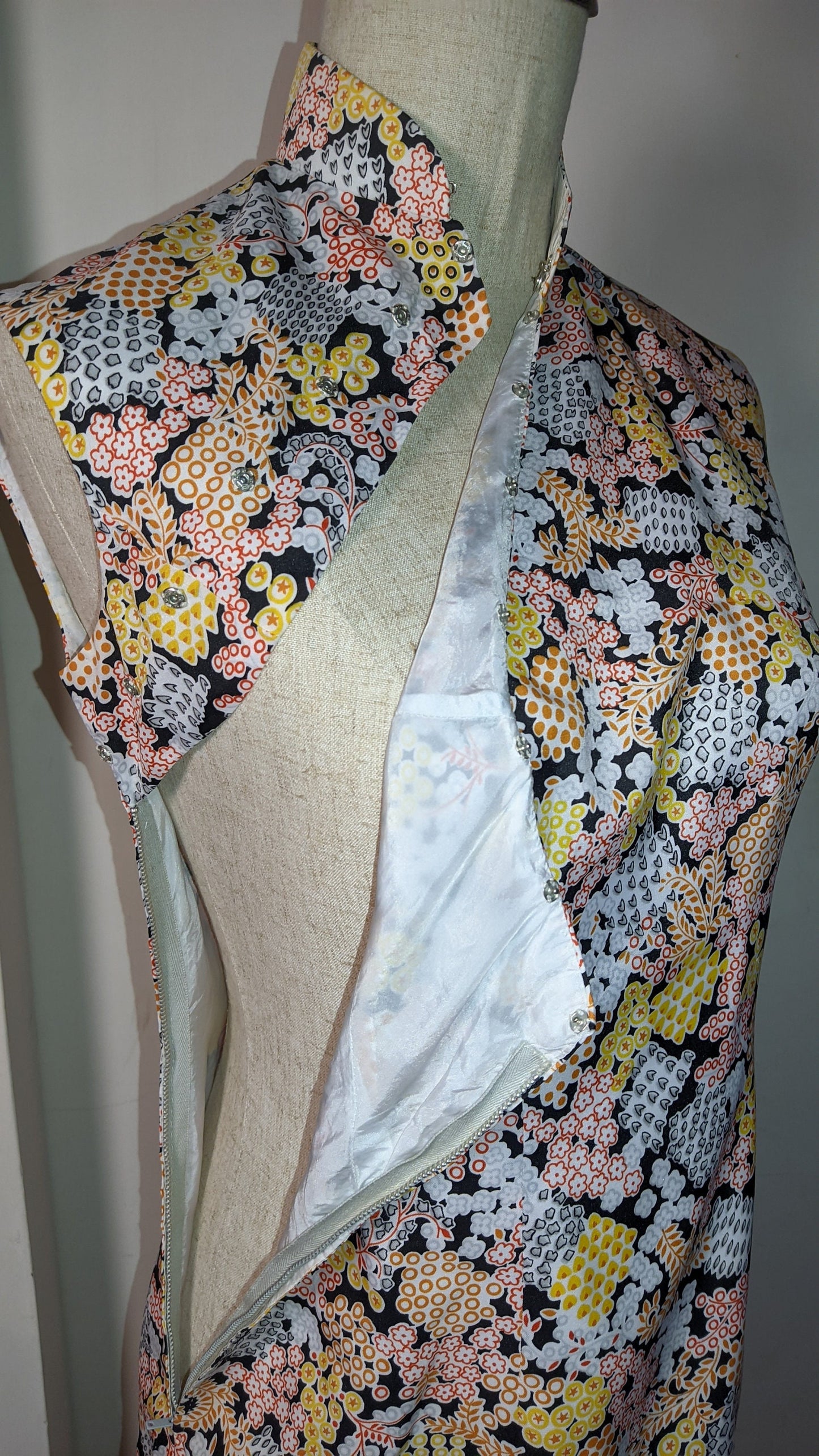 Vintage 1960s Cheongsam dress (Size M) | Lined, sleeveless | orange yellow blue white Floral on black | ready to ship NOW