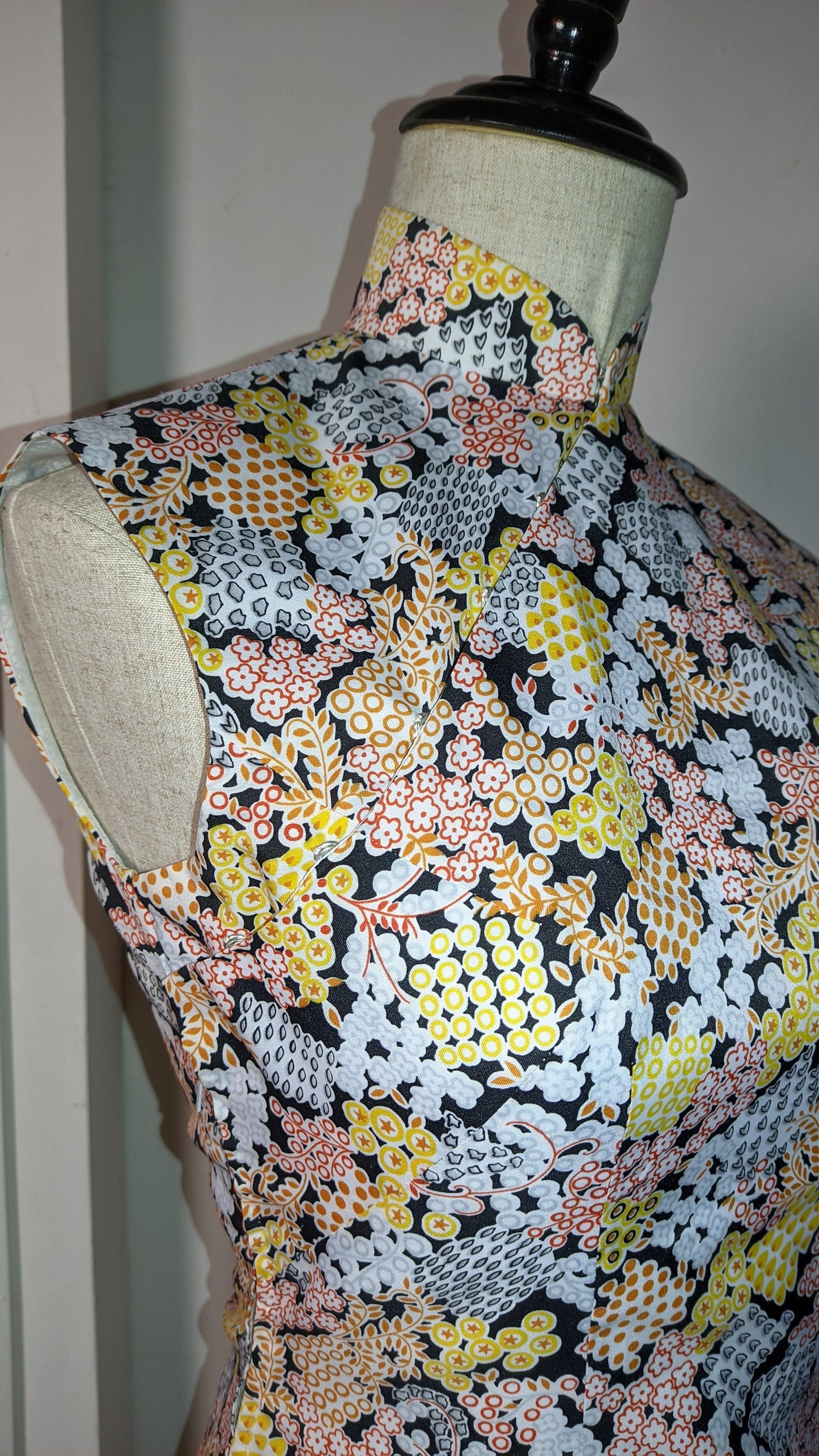 Vintage 1960s Cheongsam dress (Size M) | Lined, sleeveless | orange yellow blue white Floral on black | ready to ship NOW