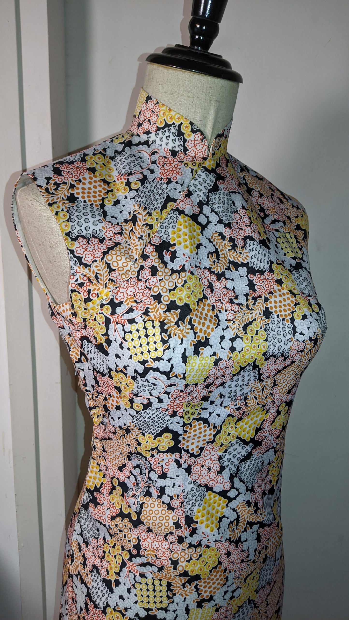 Vintage 1960s Cheongsam dress (Size M) | Lined, sleeveless | orange yellow blue white Floral on black | ready to ship NOW