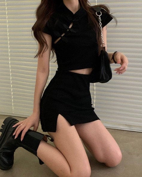 Modern Qipao / Cheongsam halter tank | black grey gray | stretchy Jersey knit elastic comfy y2k euphoria 2000s cropped cute summer crop top - 企直啲 Stand Tall D