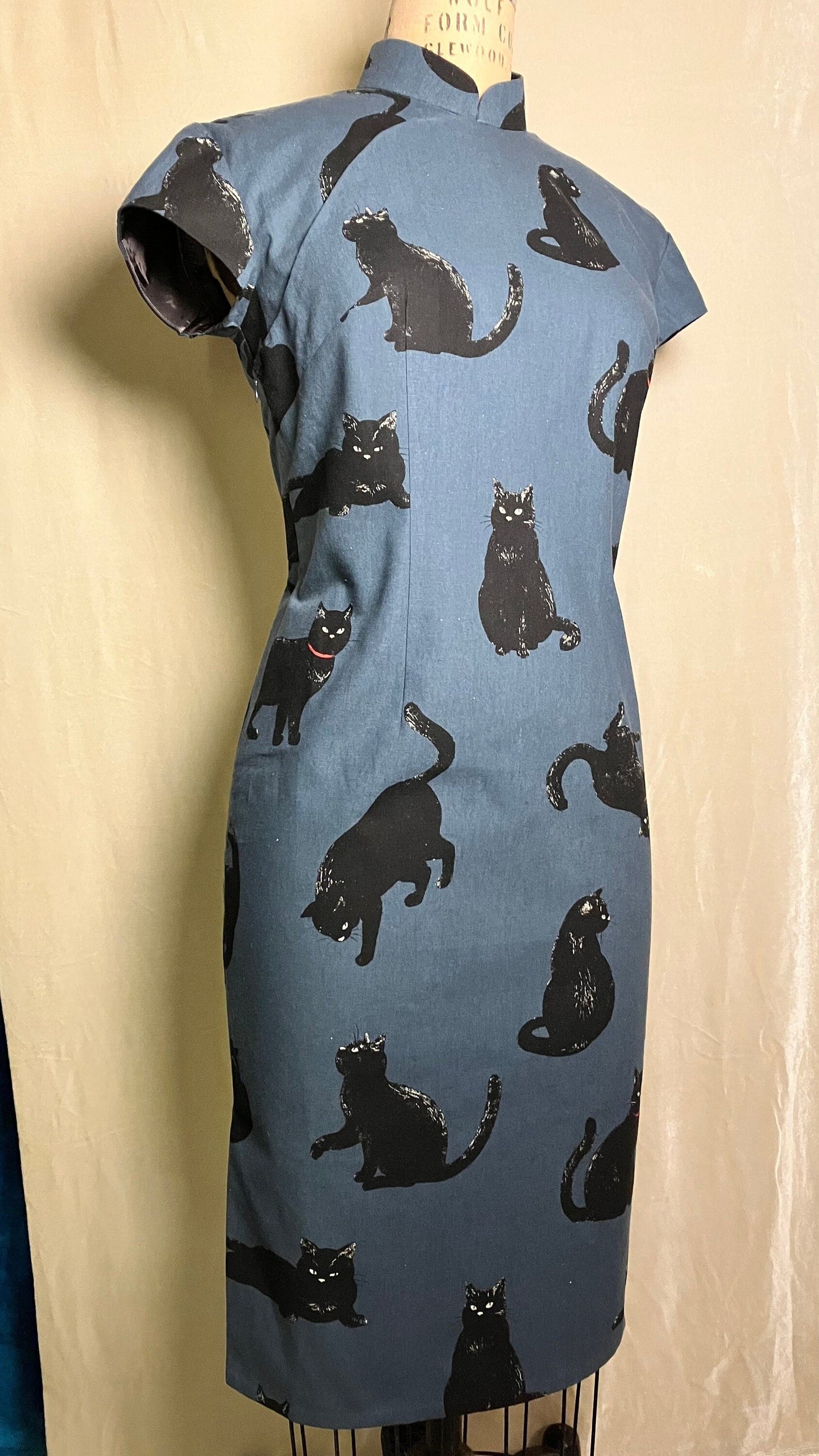 🐈⬛ Neko Cheongsam - 企直啲 Stand Tall D