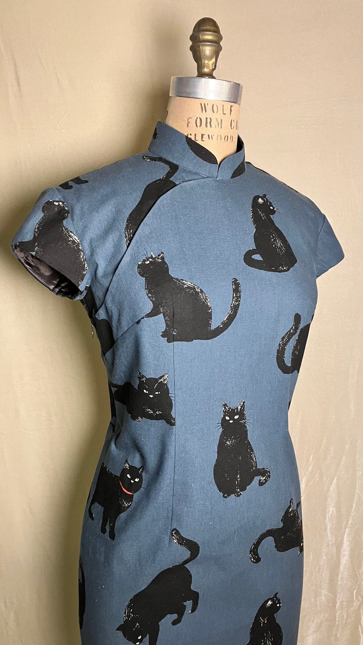 🐈⬛ Neko Cheongsam - 企直啲 Stand Tall D