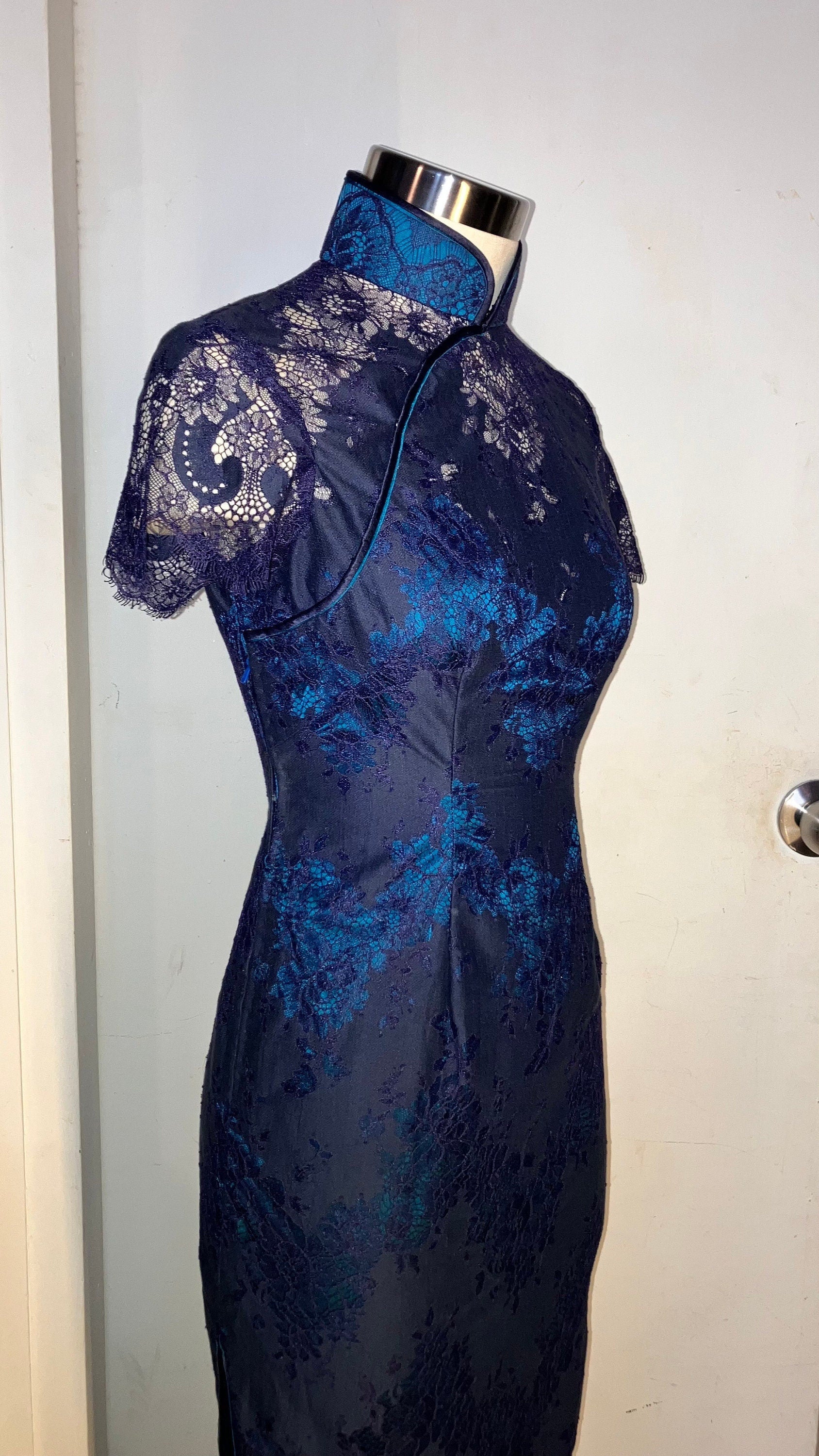 Traditional Double-binded Lace Cheongsam Stand Tall D Traditional Double-binded Lace Cheongsam Stand Tall D