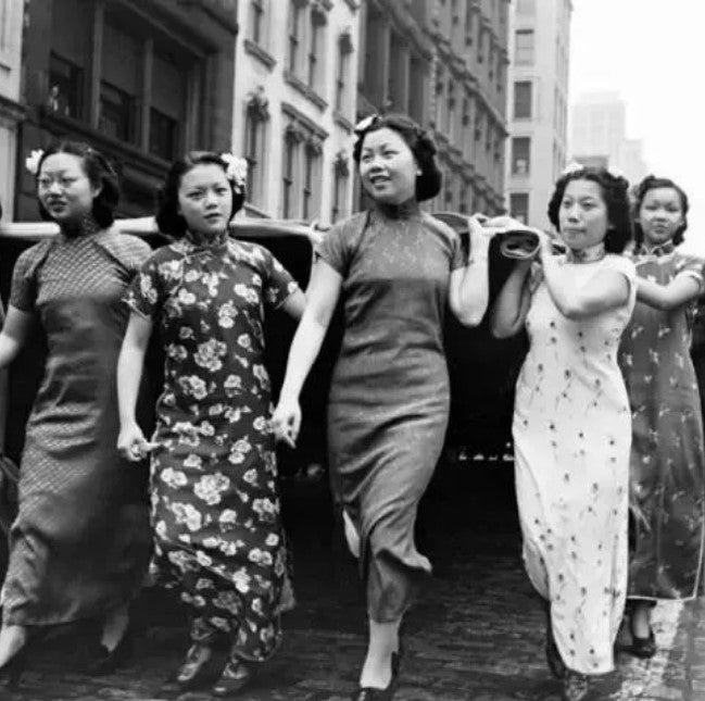 The Evolution of Chinese Garments: from the Qing Dynasty to the 1950s Hong Kong Cheongsam