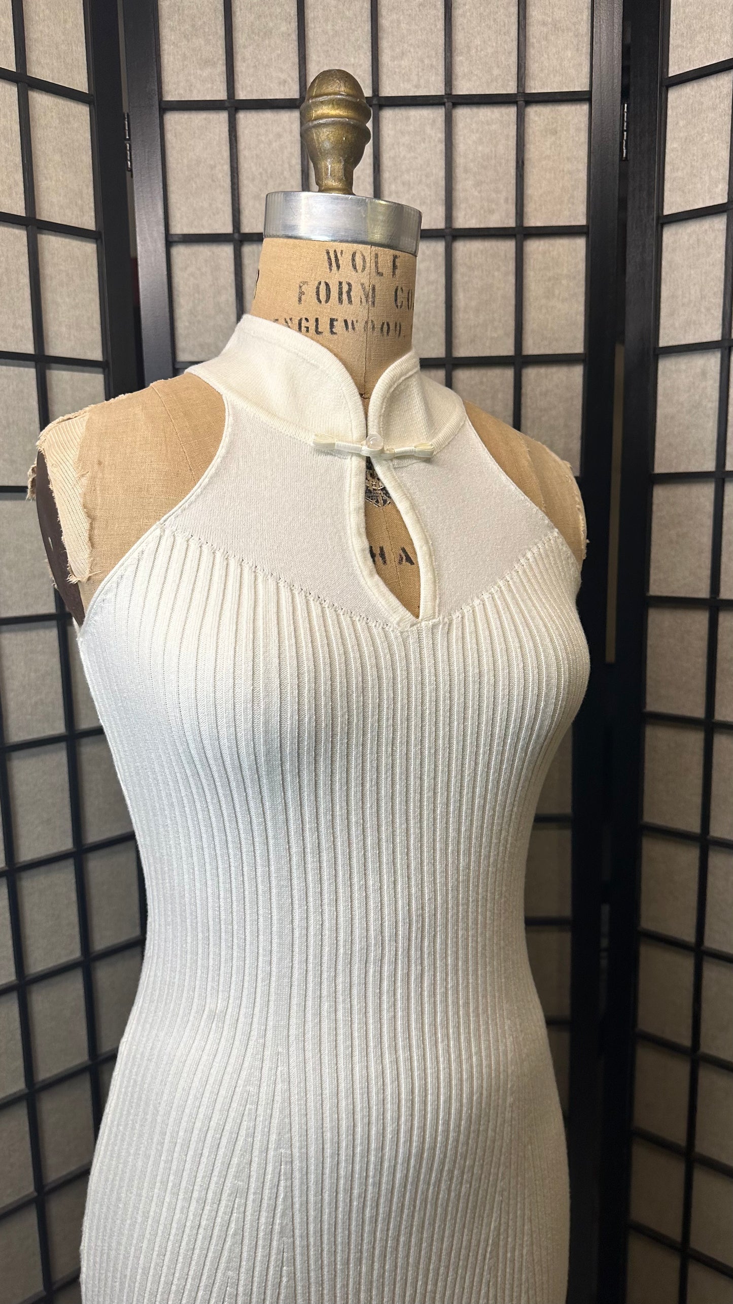 ❄️ Wool Knit stretch thicc white Qipao dress