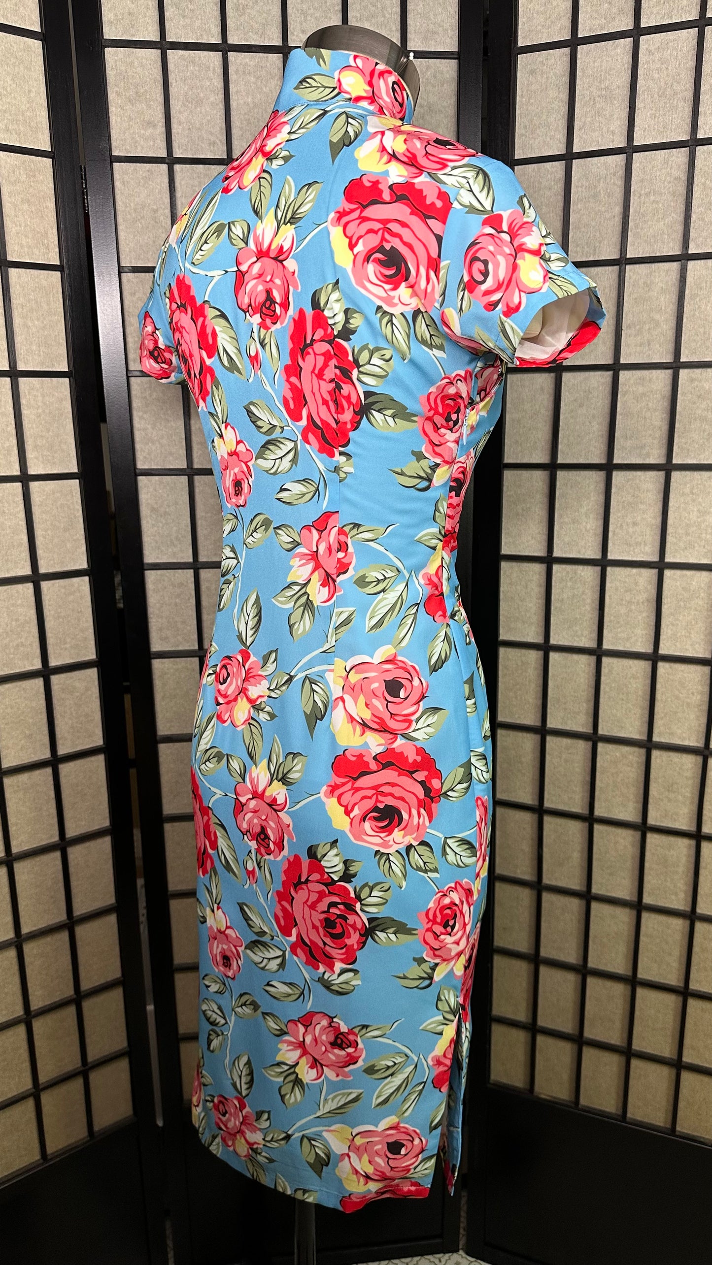 🌹 Pink rose on blue chiffon Cheongsam - 企直啲 Stand Tall D