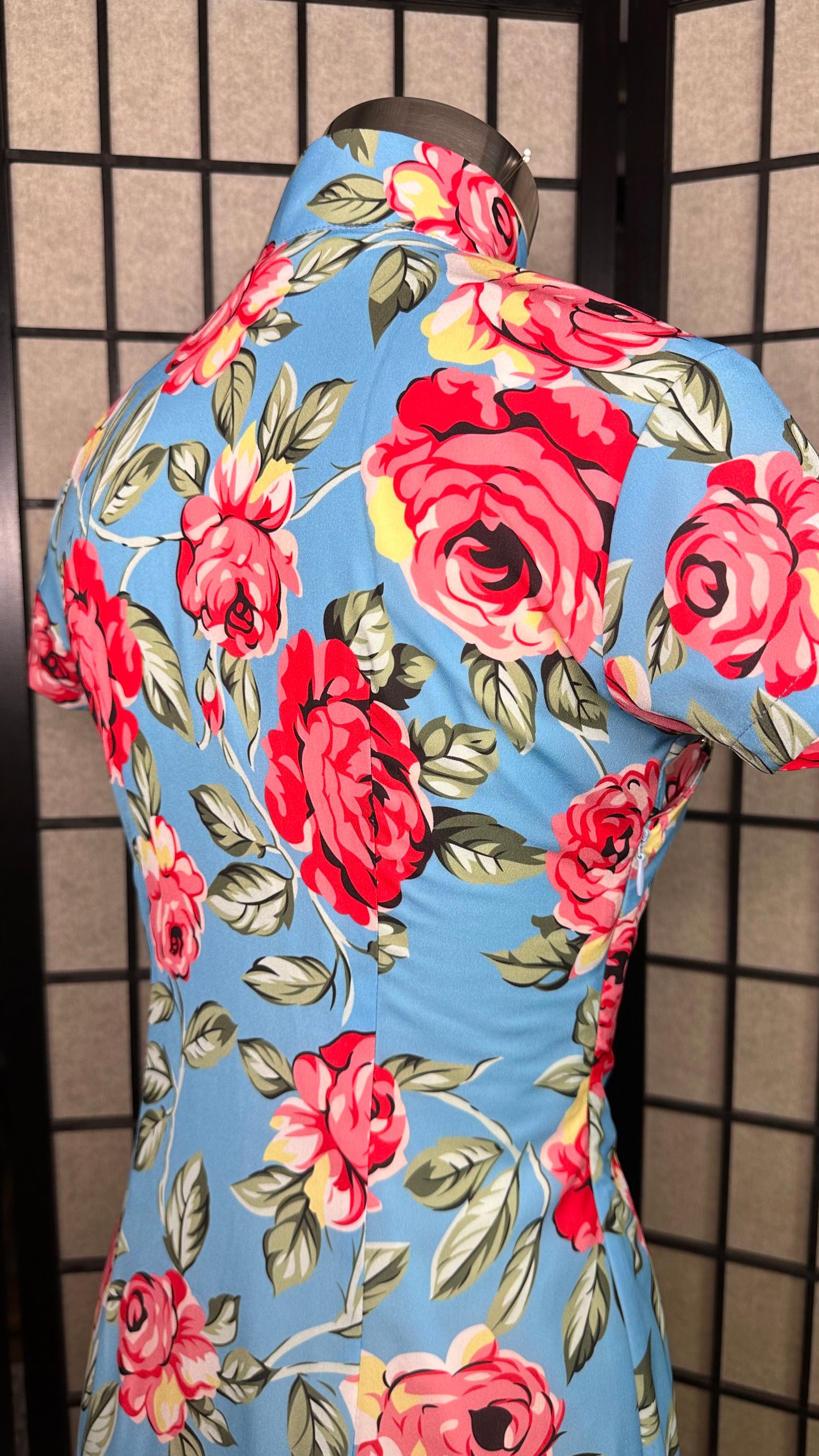 🌹 Pink rose on blue chiffon Cheongsam - 企直啲 Stand Tall D