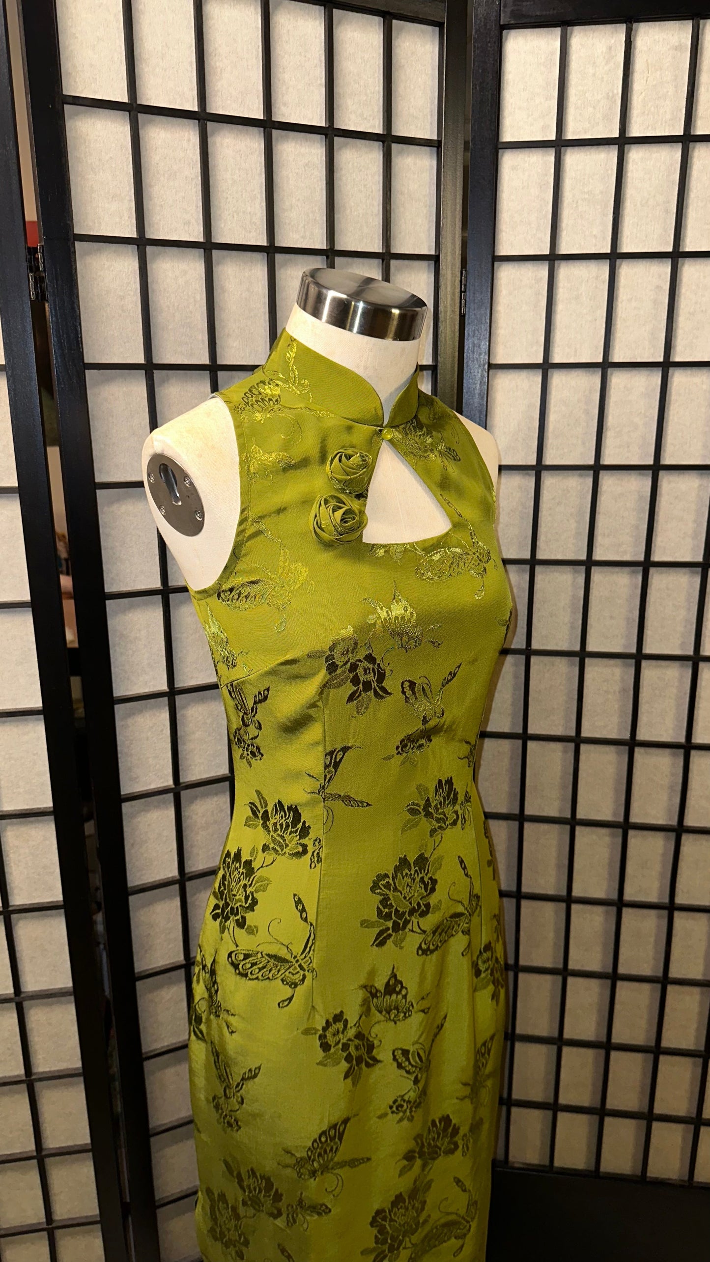 🍵 Matcha Brocade modern Qipao dress - 企直啲 Stand Tall D