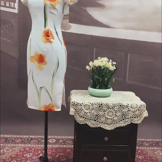 Cheongsam Dress (1960s) | Yellow Daffodil floral print on white chiffon cotton lining [ In the Mood for Love 花樣年華 | Historical inspiration ]