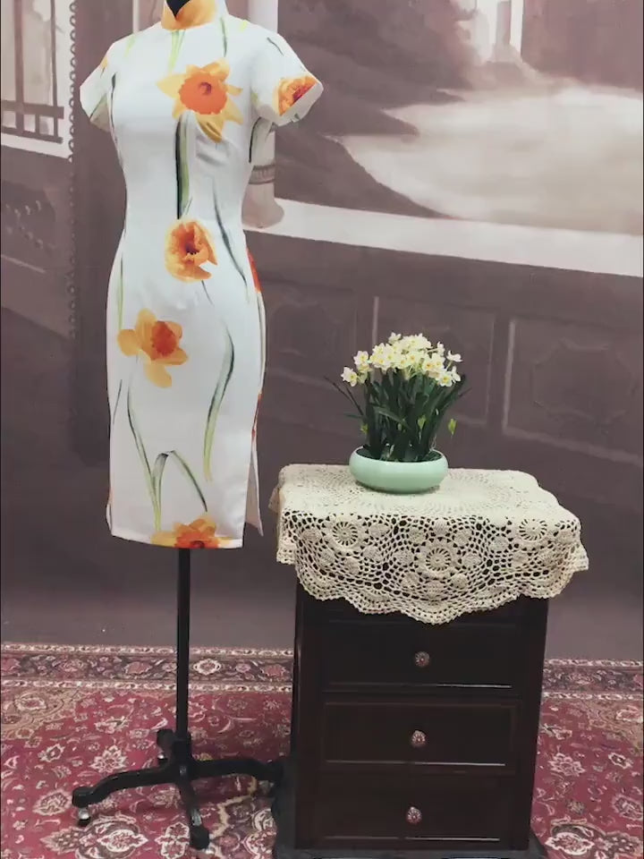 Cheongsam Dress (1960s) | Yellow Daffodil floral print on white chiffon cotton lining [ In the Mood for Love 花樣年華 | Historical inspiration ]