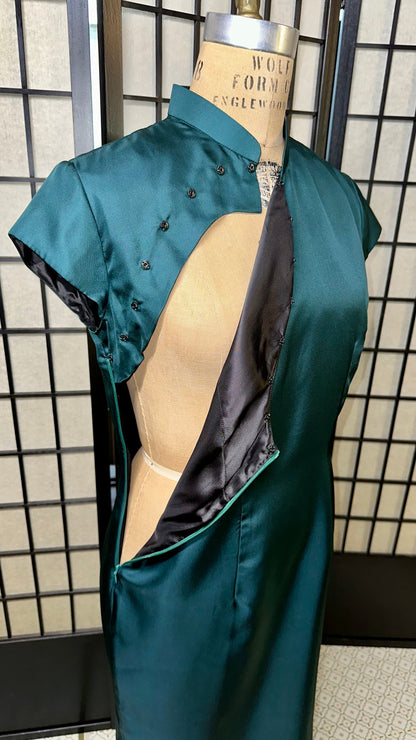 🌲 Forest Green Silk Twill Cheongsam - 企直啲 Stand Tall D