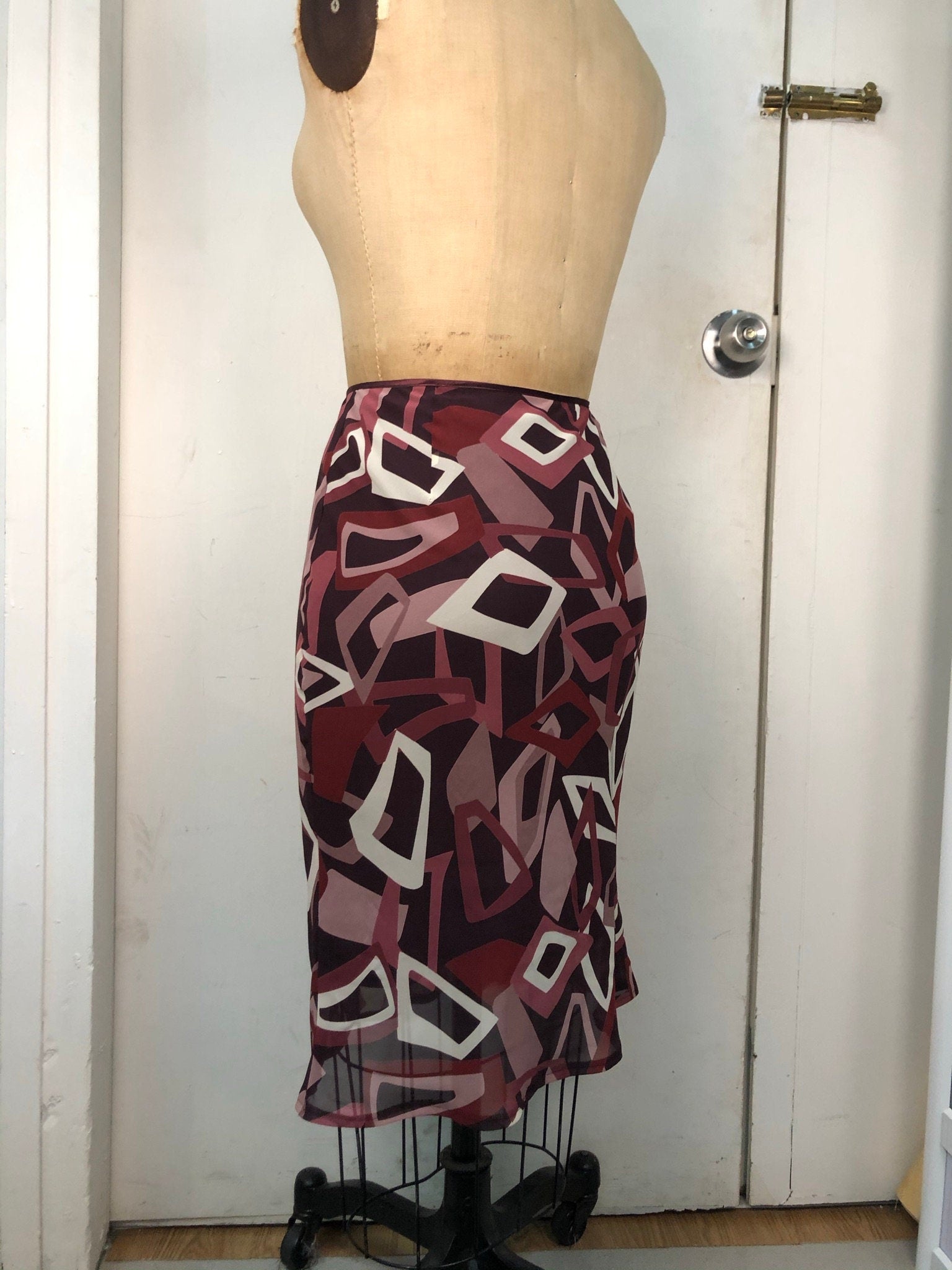 Japanese Vintage (Size 36-38) Lined Skirt | Purple Geometric printed chiffon | ready to ship NOW