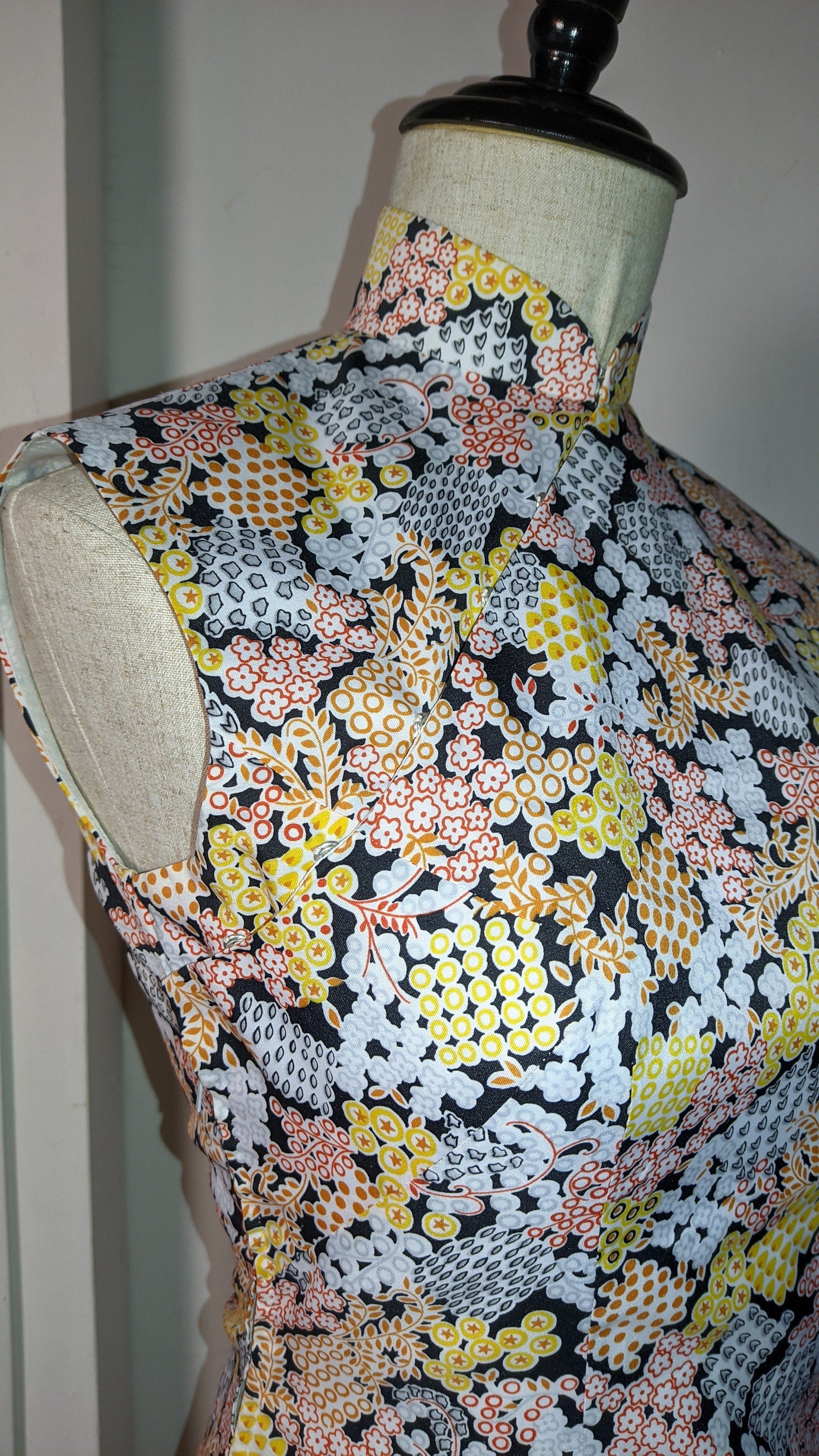 Vintage 1960s Cheongsam dress (Size M) | Lined, sleeveless | orange yellow blue white Floral on black | ready to ship NOW