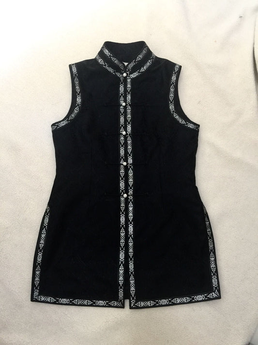 Mongolian Vest [Tailor-Made] | Black brocade silver triple binding | Embellish mandarin embroidery Top