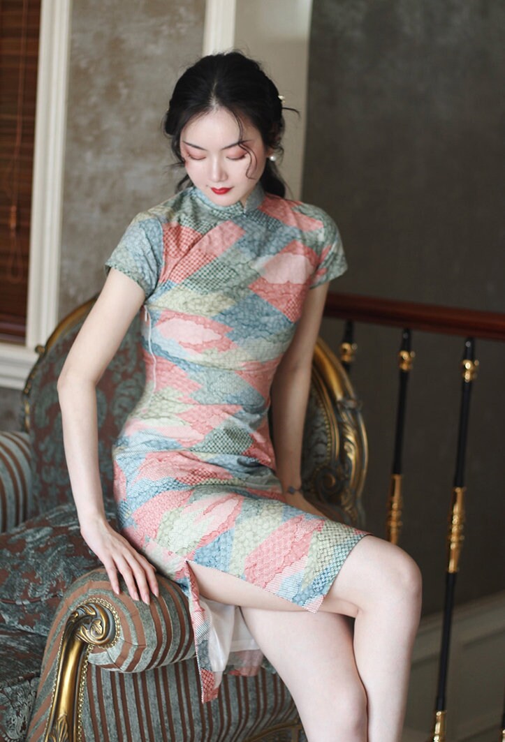 Cheongsam Dress (1960s 香港式) | Floral cloud pattern blue red pink green grey pastel Cotton [ Hong Kong Style Historical inspiration ] - 企直啲 Stand Tall D