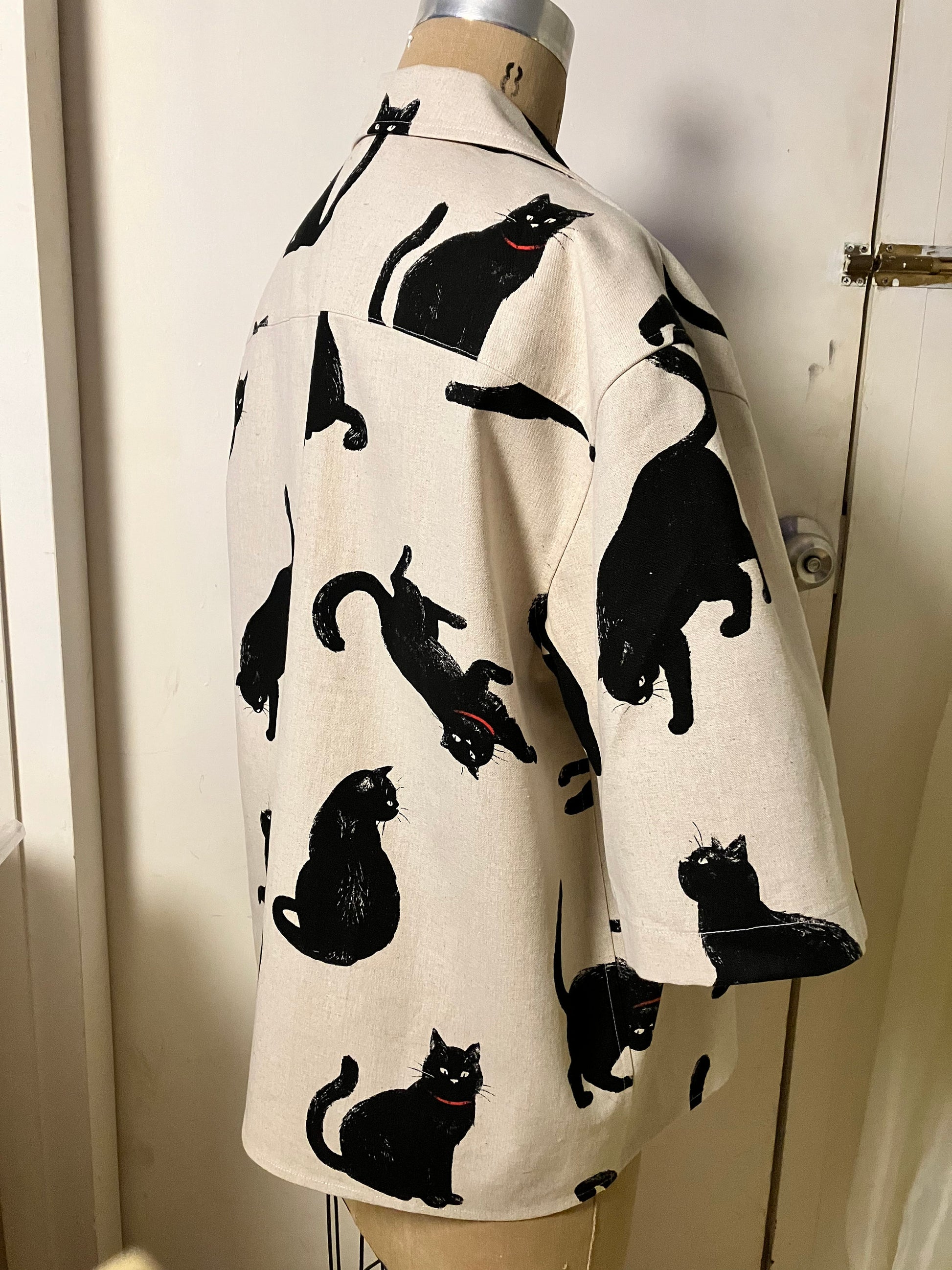 Short Sleeves Aloha Shirt[Tailor-Made] | Japanese black cat neko print Linen cotton | navy blue green white black grey beige khaki - 企直啲 Stand Tall D