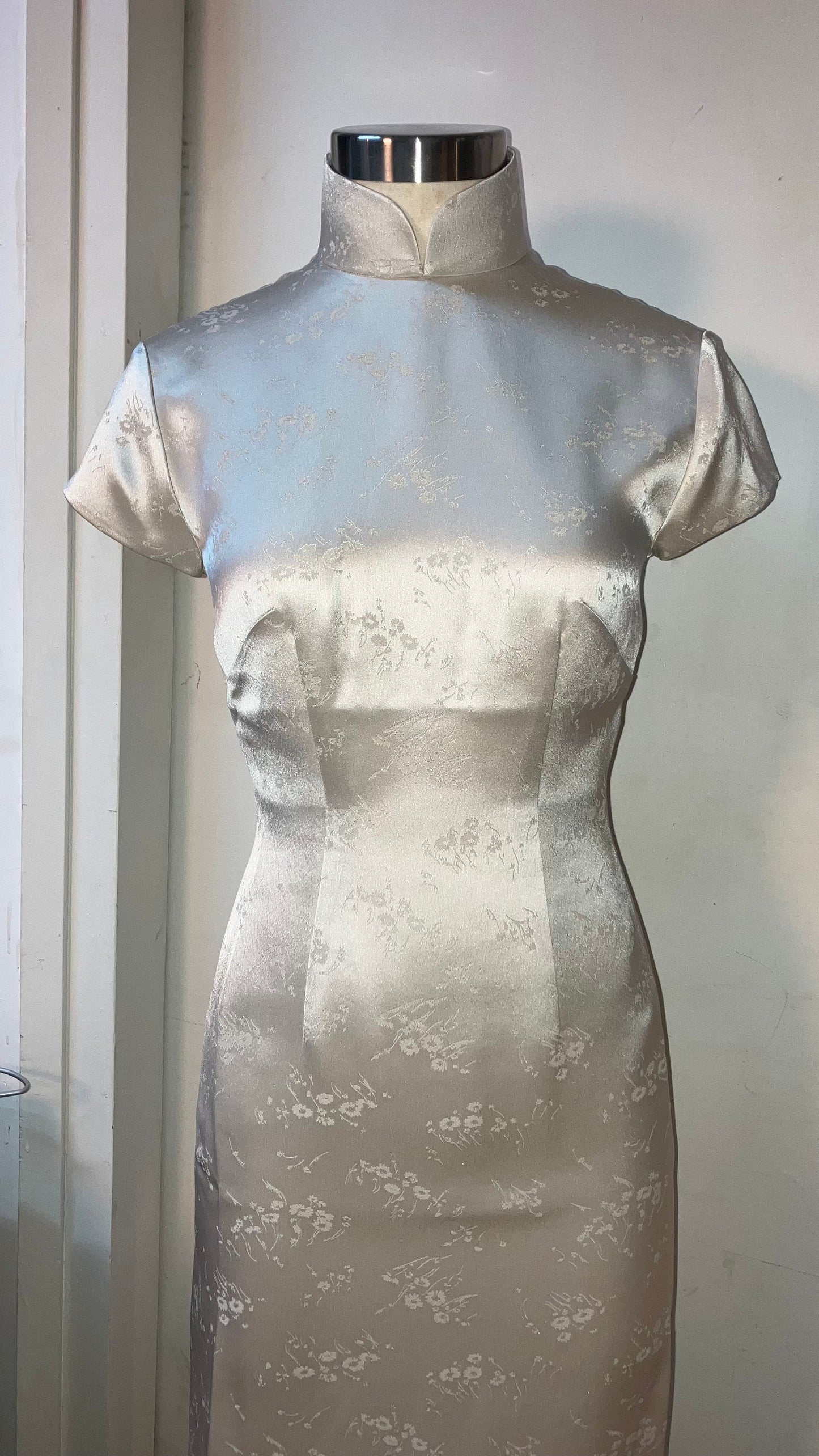 🕊️ Floral Brocade Cheongsam - 企直啲 Stand Tall D