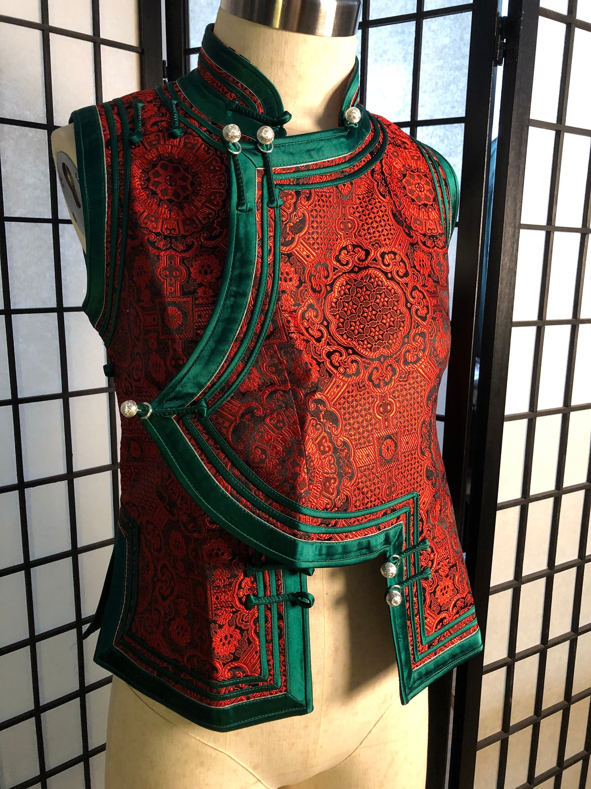 Mongolian Vest [Tailor-Made] | Red jacquard brocade Green triple binding | Embellish Top - 企直啲 Stand Tall D