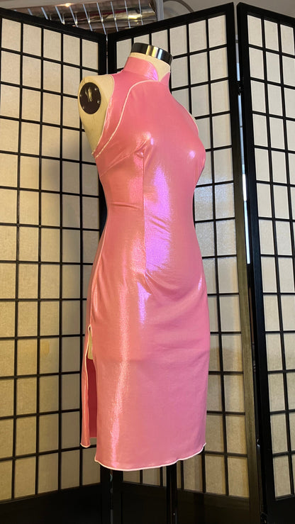 Custom Tailor Made》Shimmering Stretch wet look soft pink CheongSam Barbie babygirl inspired Fetish Qipao dress | any measurment any size - 企直啲 Stand Tall D