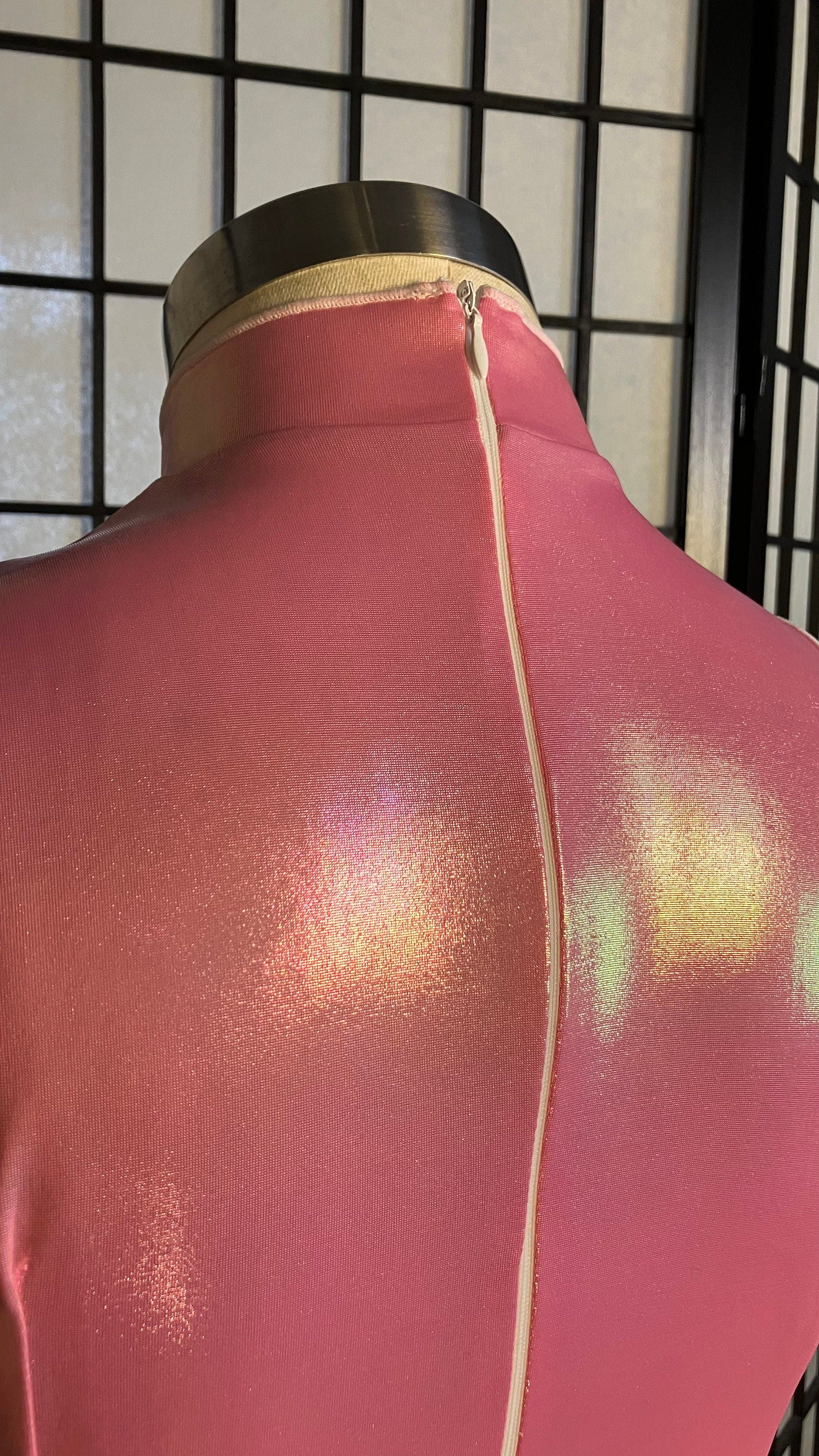 Custom Tailor Made》Shimmering Stretch wet look soft pink CheongSam Barbie babygirl inspired Fetish Qipao dress | any measurment any size - 企直啲 Stand Tall D