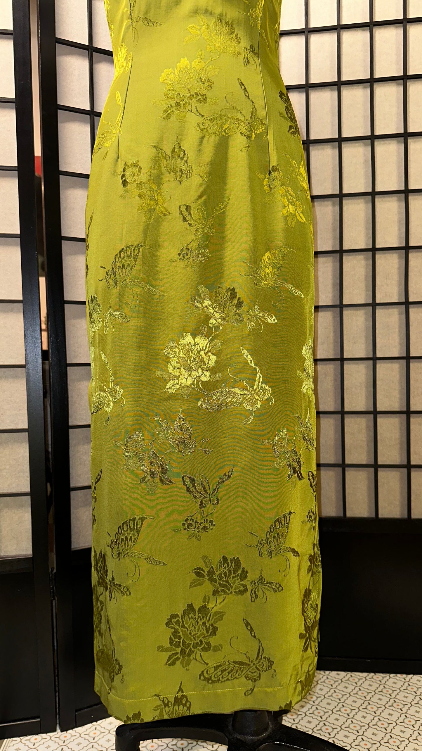 🍵 Matcha Brocade modern Qipao dress - 企直啲 Stand Tall D