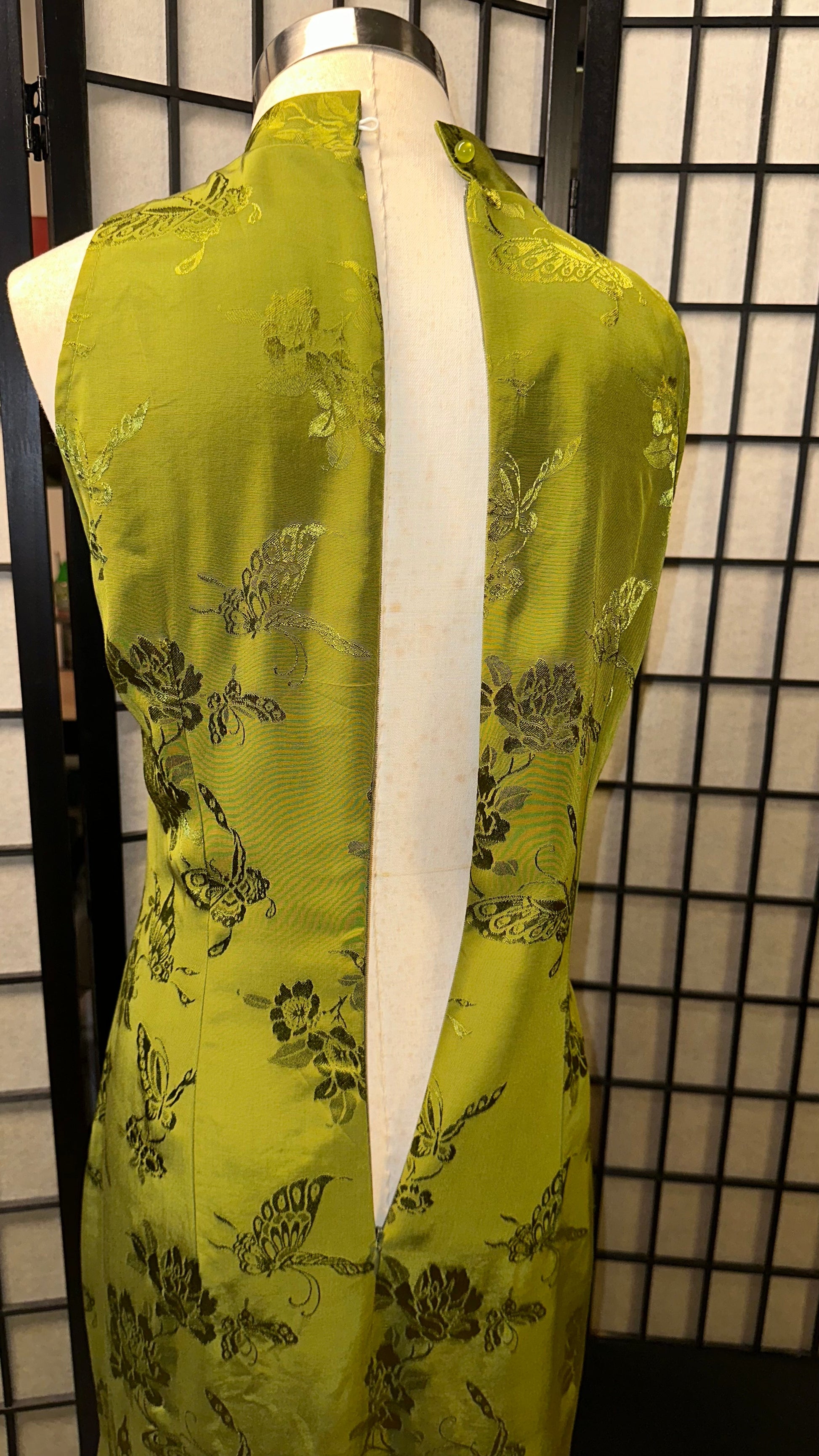 🍵 Matcha Brocade modern Qipao dress - 企直啲 Stand Tall D