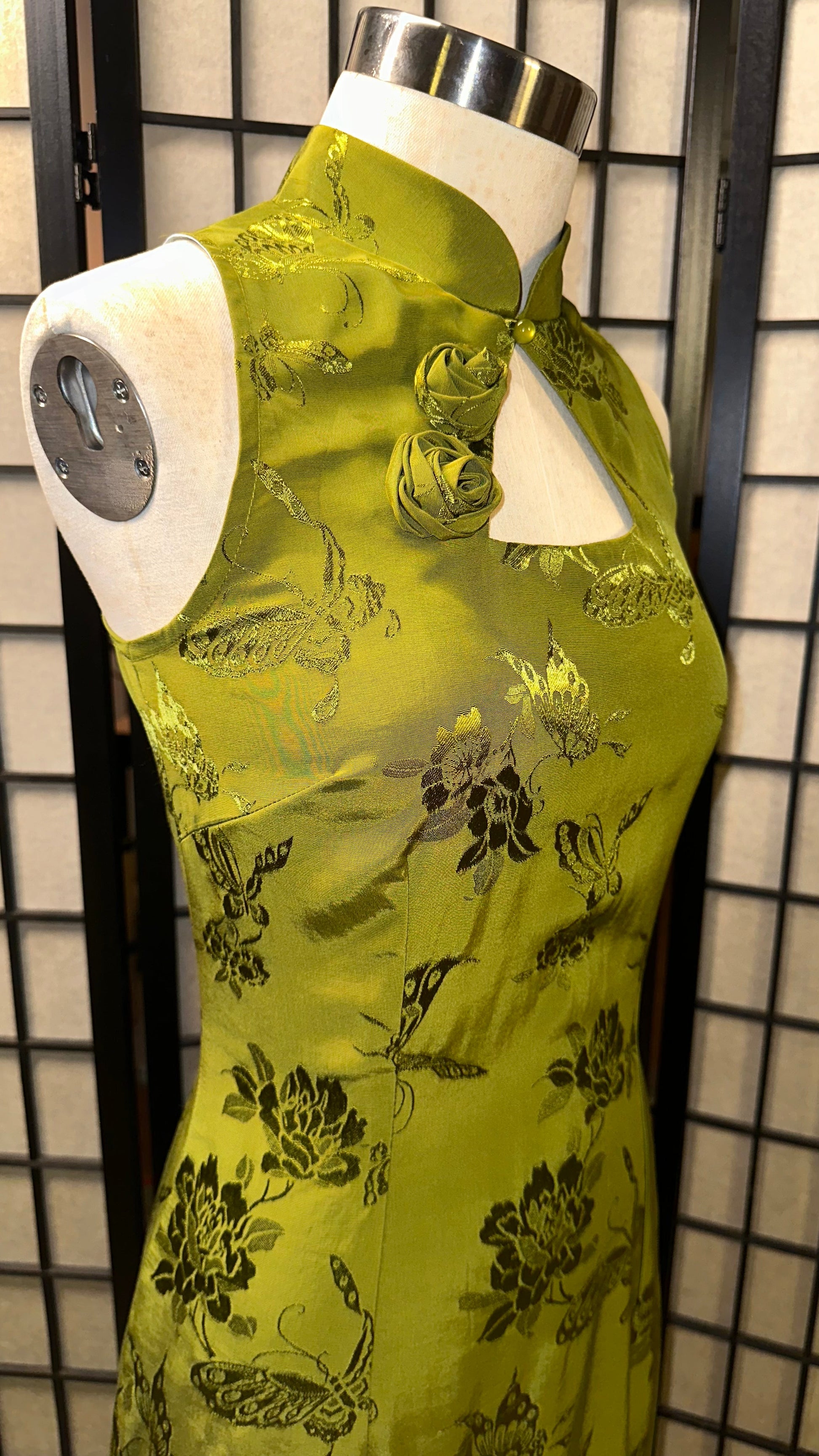 🍵 Matcha Brocade modern Qipao dress - 企直啲 Stand Tall D