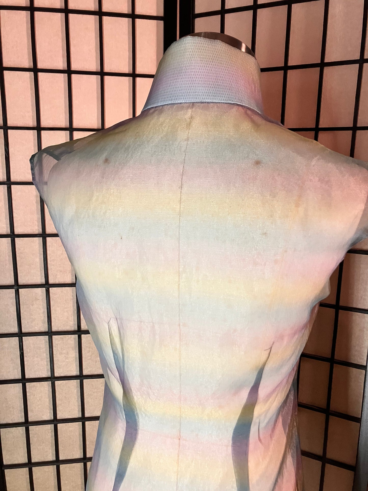 🌈 Rainbow Organza Cheongsam - 企直啲 Stand Tall D